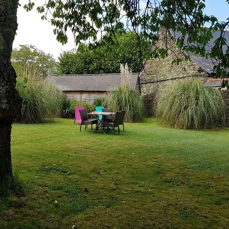Les Locations Du Puits Bed & Breakfast Рошфор-ан-Тер Екстериор снимка