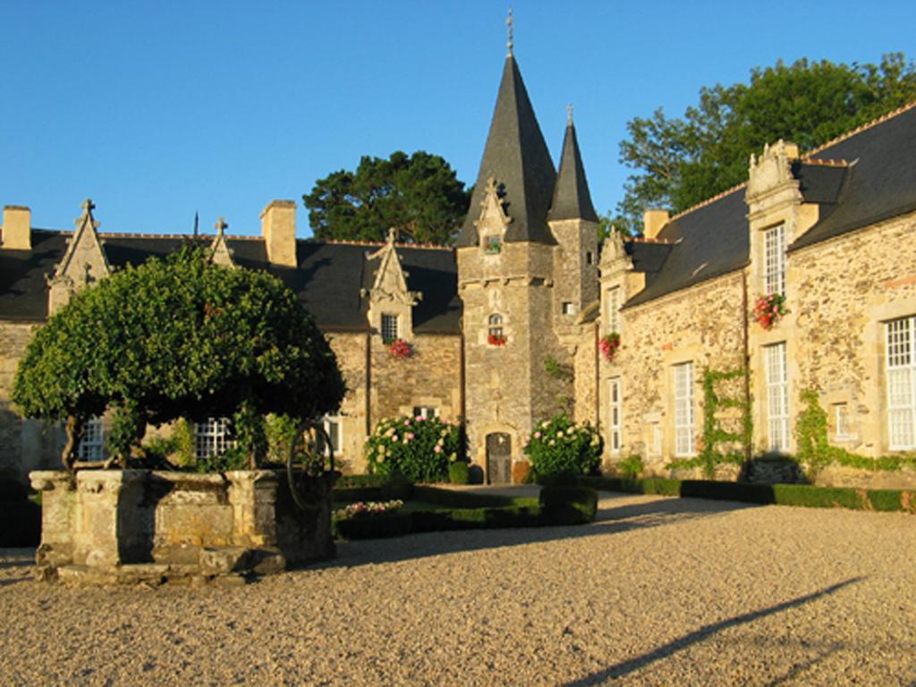 Les Locations Du Puits Bed & Breakfast Рошфор-ан-Тер Екстериор снимка