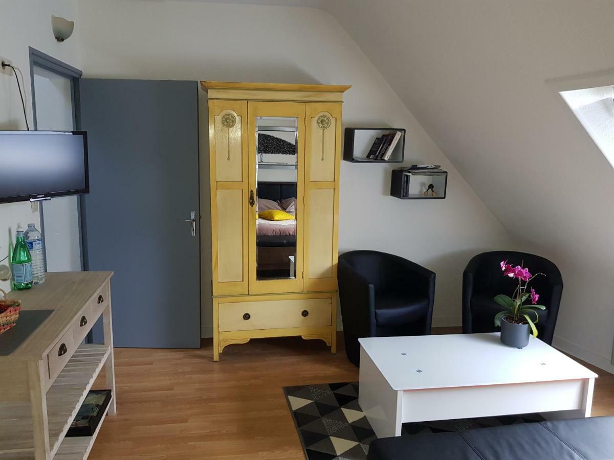 Les Locations Du Puits Bed & Breakfast Рошфор-ан-Тер Екстериор снимка