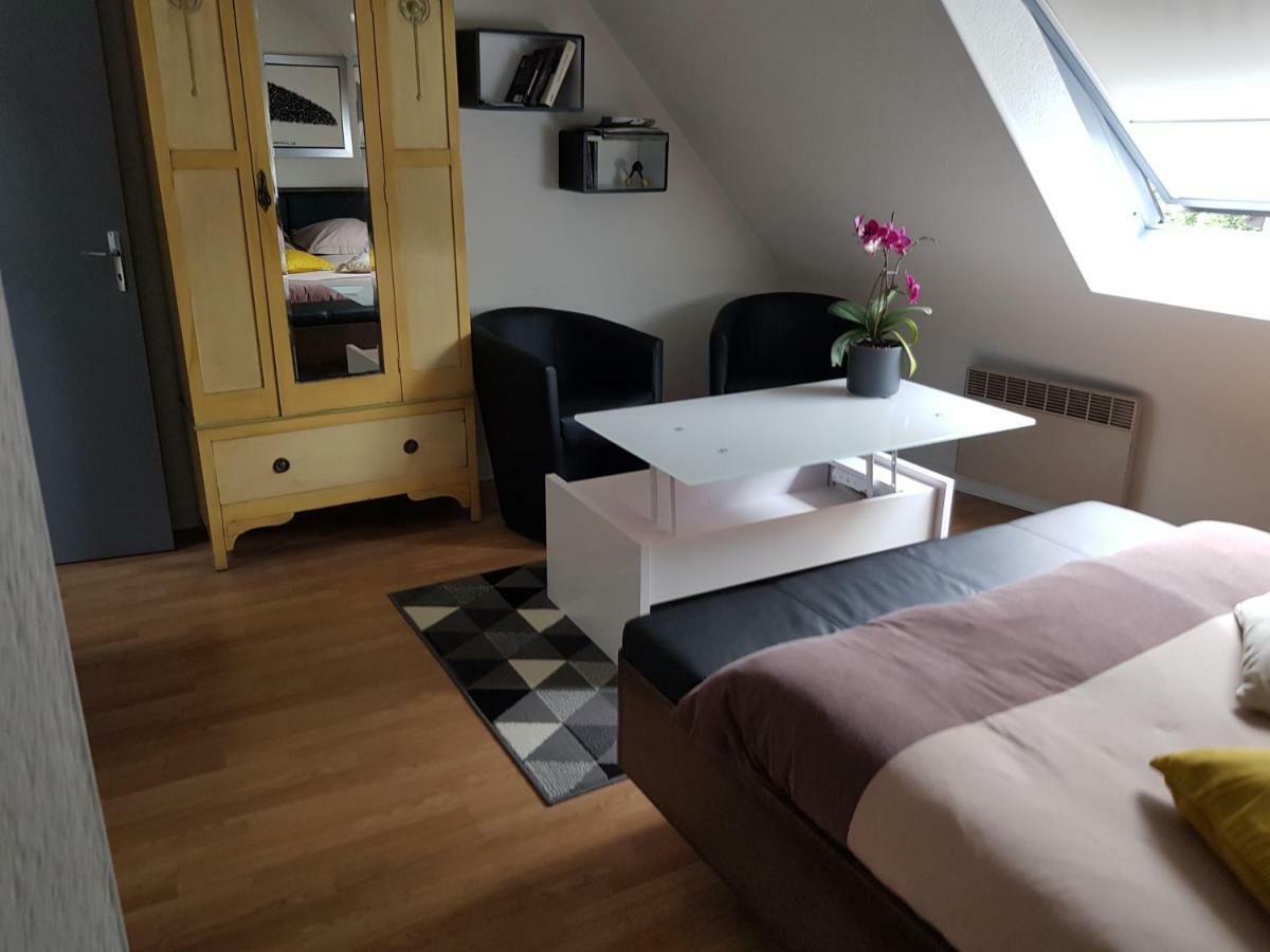 Les Locations Du Puits Bed & Breakfast Рошфор-ан-Тер Екстериор снимка